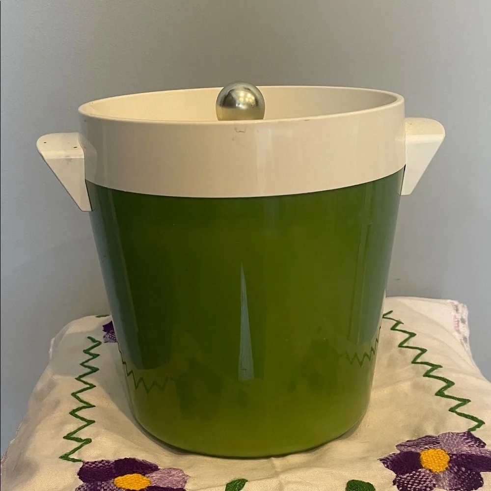 Green and White Ice Bucket vintage 60’s 70’s